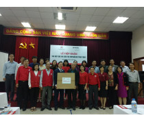 Siêu thị euplaza trao tặng 100 bếp gas cho hội chữ thập đỏ thành phố Hà nội
